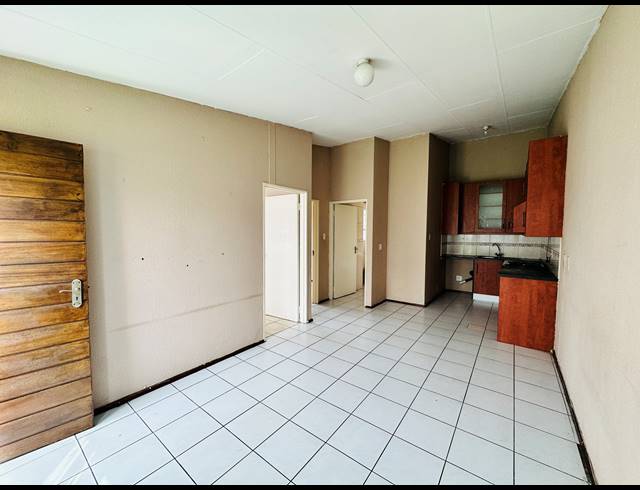 2 BEDROOM TOWNHOUSE FOR SALE IN RIDGEWAY
